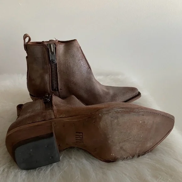 FRYE Women's Chocolate Genuine Leather Ankle Booties - Picture 6 of 11